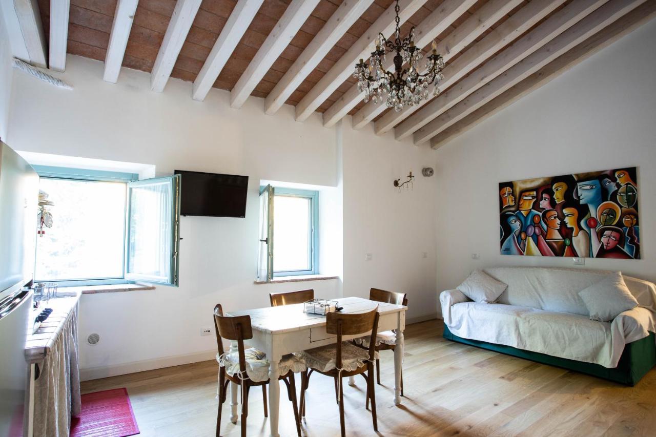 Apartament La Marcona Serramazzoni Zewnętrze zdjęcie